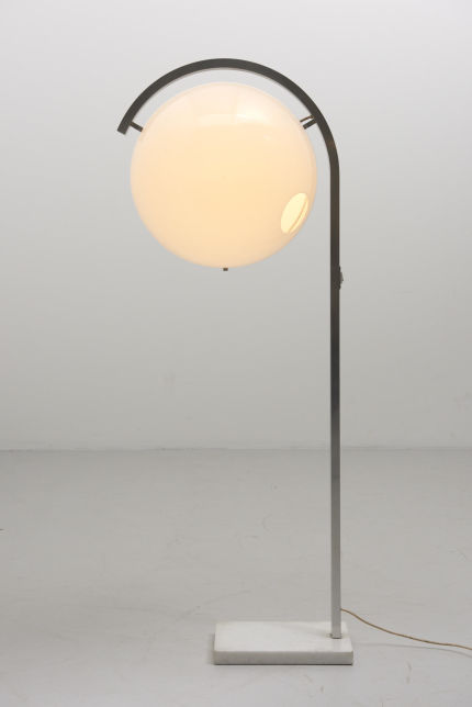 modestfurniture-vintage-2661-floor-lamp-acrylic-sphere09