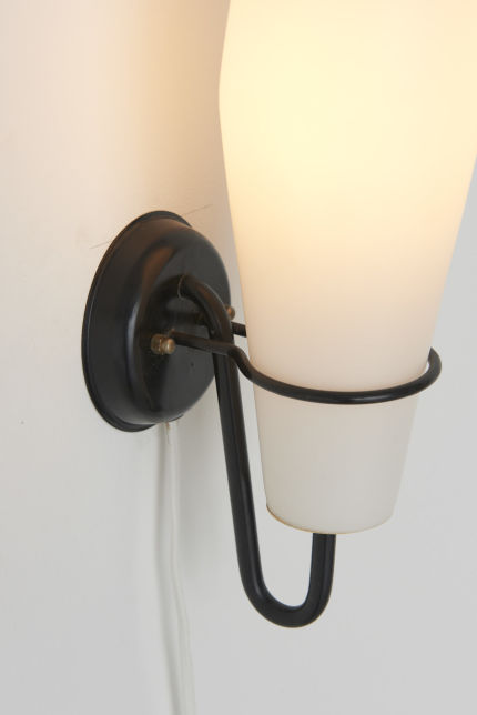 modestfurniture-vintage-2666-raak-wall-lamps-milk-glass-metal-bracket05