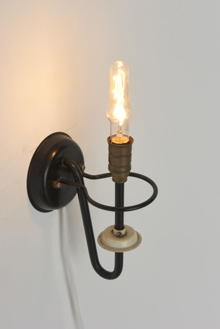 modestfurniture-vintage-2666-raak-wall-lamps-milk-glass-metal-bracket08