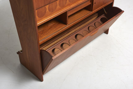 modestfurniture-vintage-2672-johannes-andersen-bar-cabinet-sk661-bar-stools09