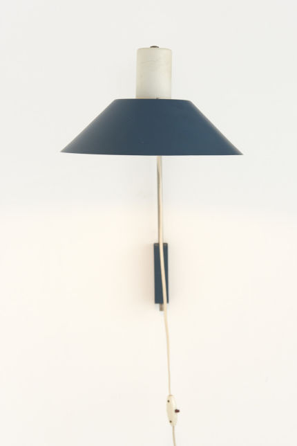 modestfurniture-vintage-2682-wall-lamp-blue-white-hoogervorst-swing-arm-anvia-707803