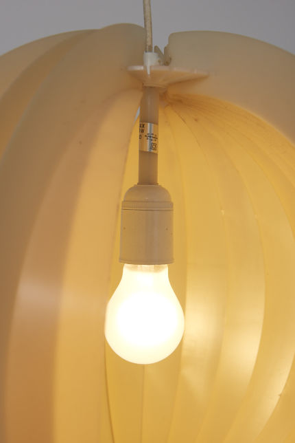 modestfurniture-vintage-2707-bent-gantzel-boysen-acrylic-pendant-lamp07