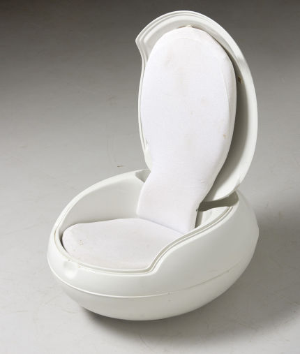 modestfurniture-vintage-2722-peter-ghyczy-garden-egg-chair-white17
