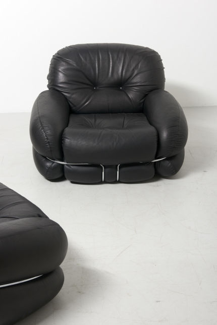 modestfurniture-vintage-2828-easy-chairs-black-leather-scarpa-style04