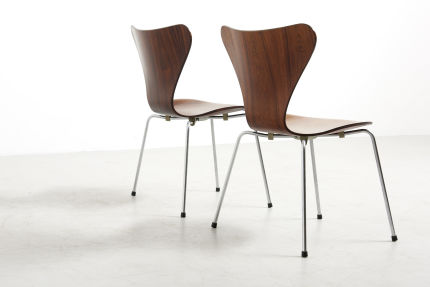 modestfurniture-vintage-2847-arne-jacobsen-dining-chair-series-7-fritz-hansen07