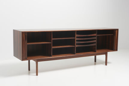 modestfurniture-vintage-2905-henning-kjaernulf-sideboard-tambour-doors-bruno-hansen04