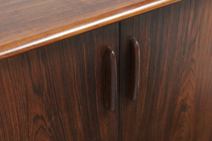 modestfurniture-vintage-2905-henning-kjaernulf-sideboard-tambour-doors-bruno-hansen07
