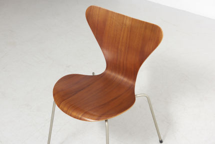 modestfurniture-vintage-2948-arne-jacobsen-series-7-chairs-fritz-hansen06