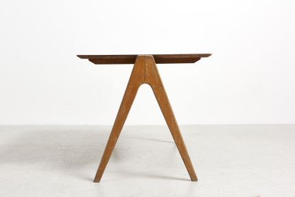 modestfurniture-vintage-2949-robin-day-table02