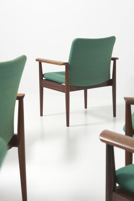 modestfurniture-vintage-2985-diplomat-chair-finn-juhl06