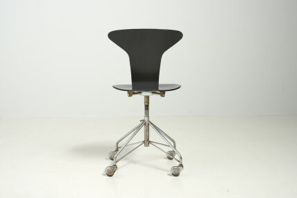 modestfurniture-vintage-3131-arne-jacobsen-mosquito-desk-chair-fritz-hansen-model-311504