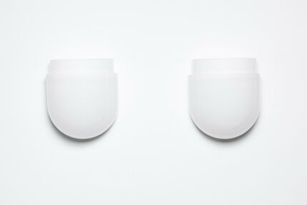 pair-of-white-acrylic-italian-wall-lamps-70s1Oo5D