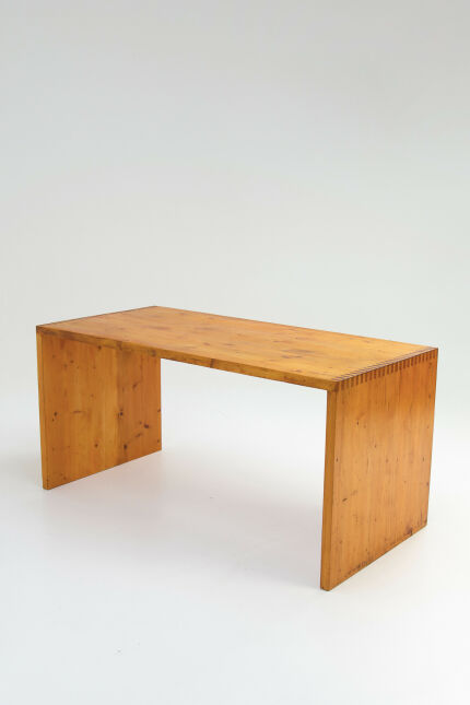 pine-desk-ate-van-apeldoorn-02-11