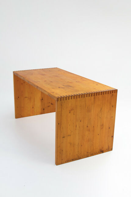 pine-desk-ate-van-apeldoorn-03-11