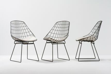 sm05-wire-chairs3