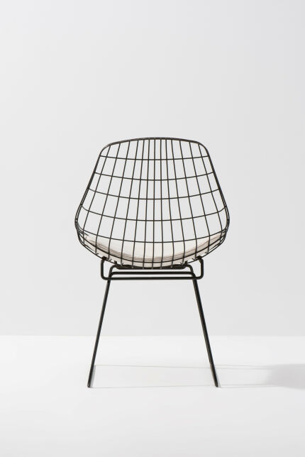 sm05-wire-chairs9