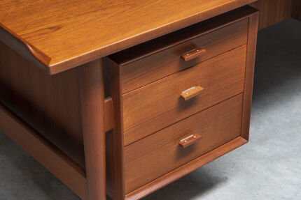 2939arne-vodder-sibast-desk-in-teak-6