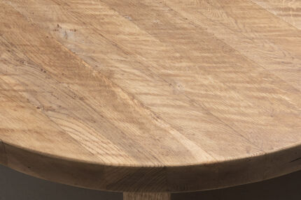 3157solid-oak-round-table-1