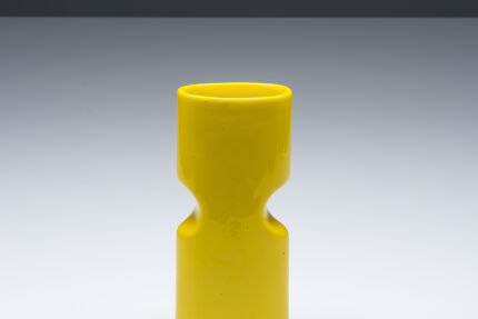 cs044gabianelli-vase-in-yellow-ceramics