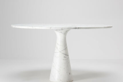 A PEDESTAL DINING TABLE - M1 Angelo Mangiarotti Skipper